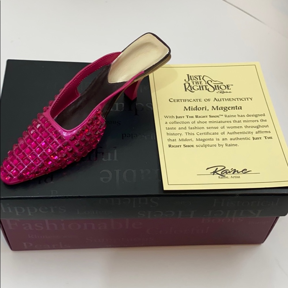 JTRS Midori, Magenta # 25227 gorgeous & blingy miniature shoe collectible